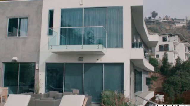 Vixen Two Busty And Curvy Babes Get Oiled And Fuck Giant Dick (Jade Starr)